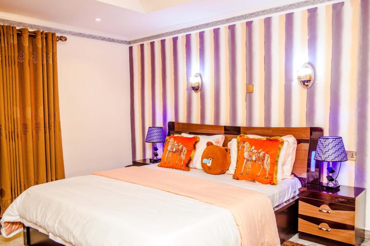 Tobby Royal Suites Ikeja Exterior photo